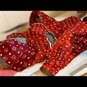 Mcm windbreaker and hat